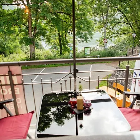 度假居 Maarchalet Modern Retreat